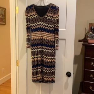 Beautiful fitted knit “over the knee” dress